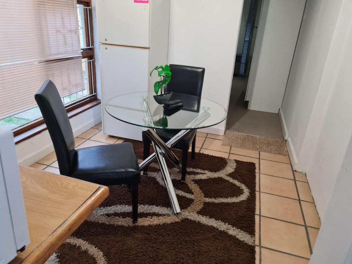 Zenith House Boston Self Catering Accomodation كيب تاون المظهر الخارجي الصورة
